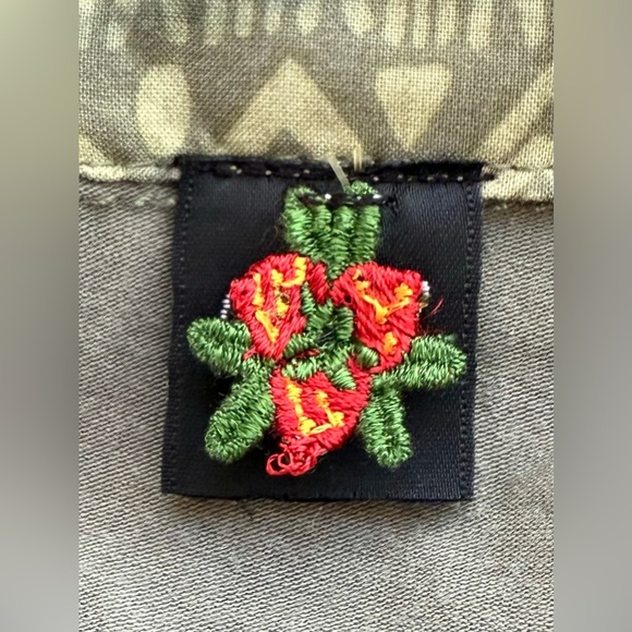 Poof Green Long Sleeve Collared V-Neck Tunic Dress With Aztec Print Stripes - Picture 7 of 10